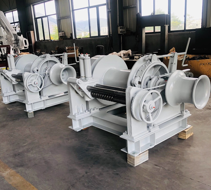 hydraulic mooring winch