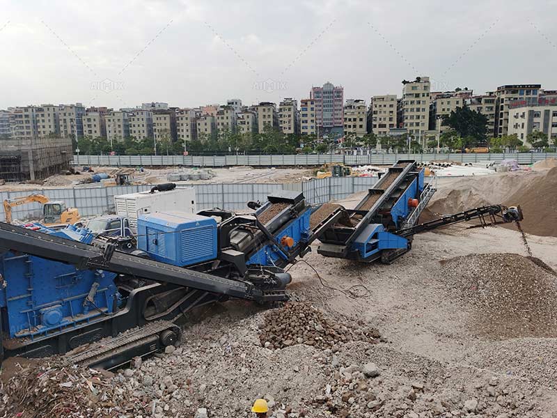 Crawler Type Mobile Stone Crushing Plant